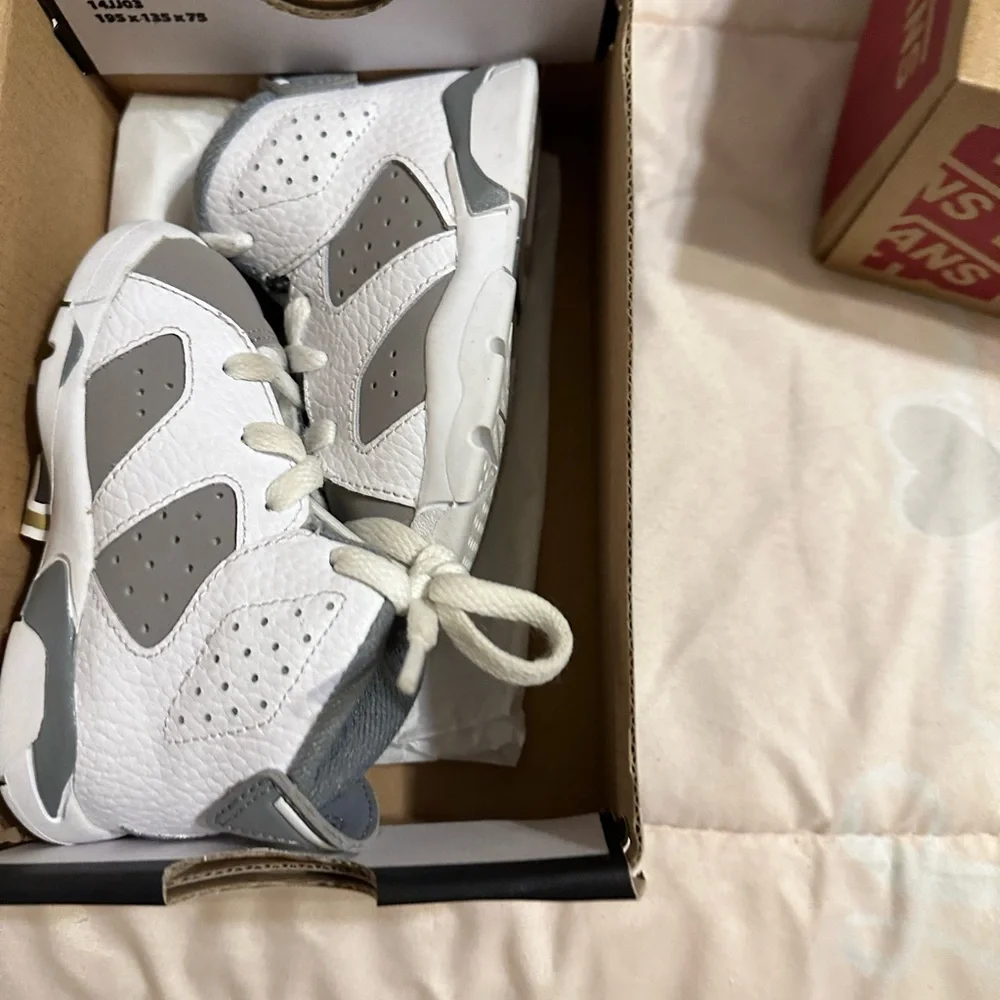 Jordan 6s - Picture 3 of 5